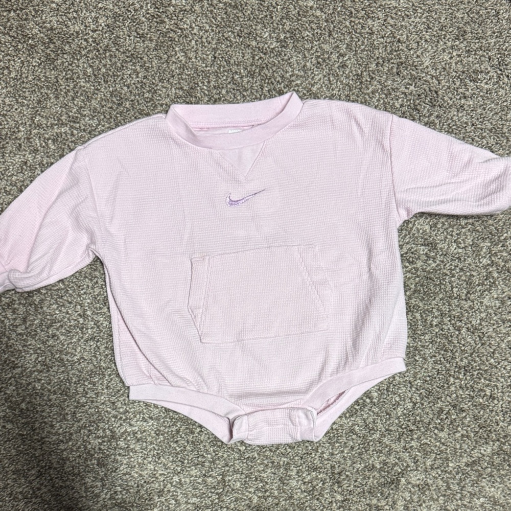 Nike Light Pink Long Sleeve Baby Onesie Waffle Texture Girl 9months Baby